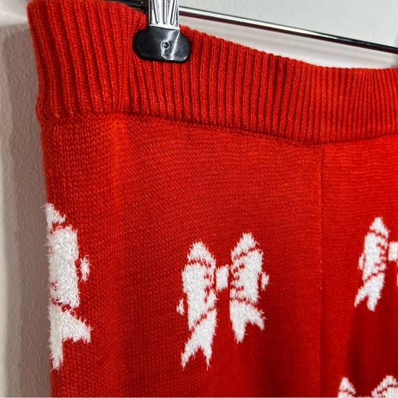 POOF! Merry Christmas Knit Bow Print Red Leggings NWOT Size L - Picture 4 of 11
